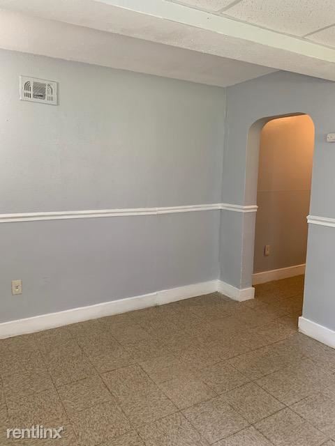Foto del edificio - 1 br, 1 bath Apartment - 4604 Prudence St