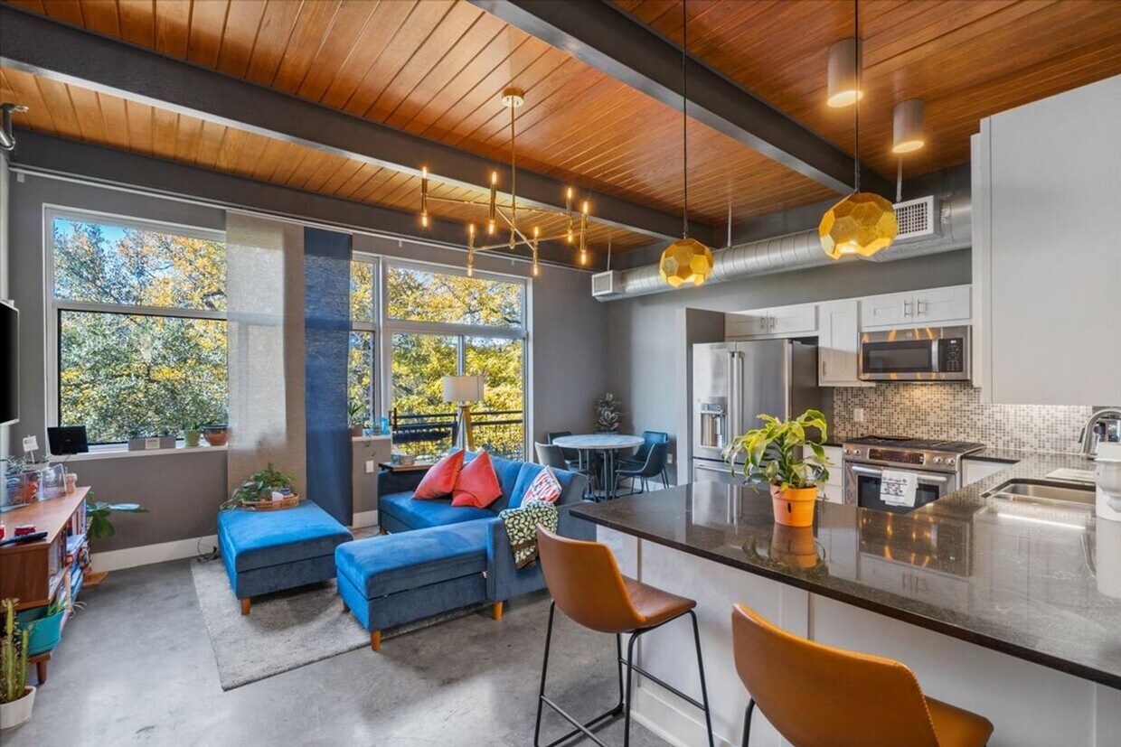 Primary Photo - Modern 1 Bedroom, 1 Bath Condo Near Downto...