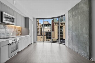 Building Photo - 55 Lagrange St