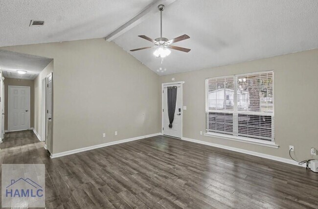 Foto del edificio - 43 Sandy Run Rd