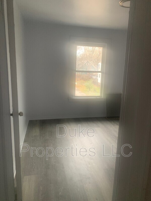 Building Photo - 39 Stratford Park