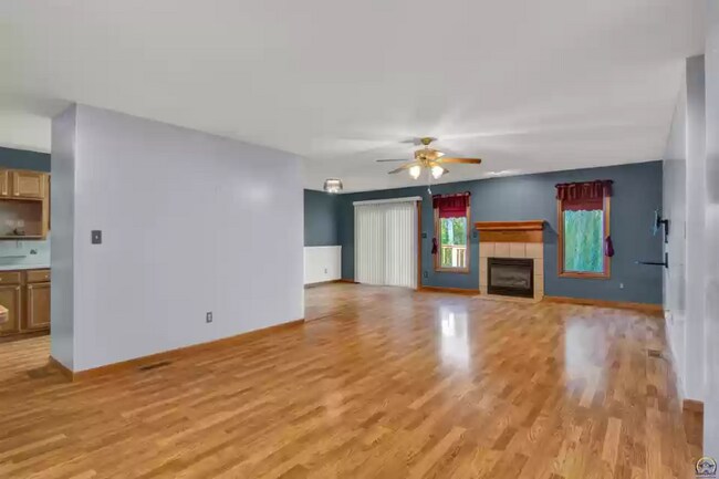 Building Photo - 3714 SW Moundview Ct