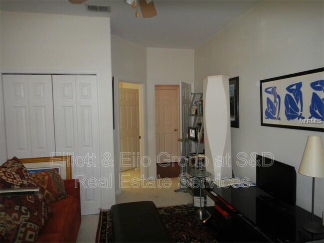Foto del edificio - 372 Enclave Dr