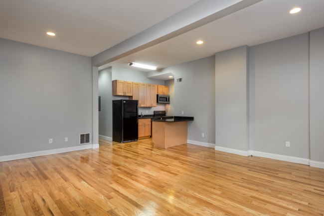 Foto del edificio - 491 Hamilton St