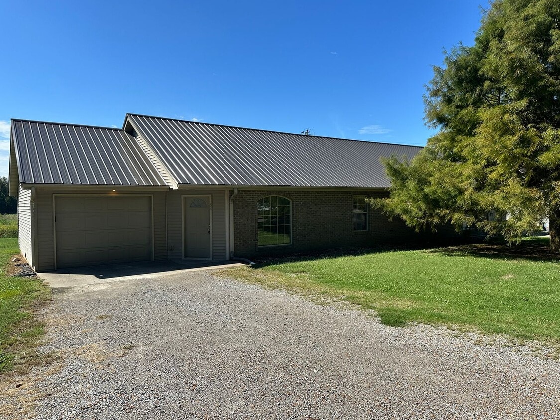 Building Photo - 84/94 Boone Crossing Drive
