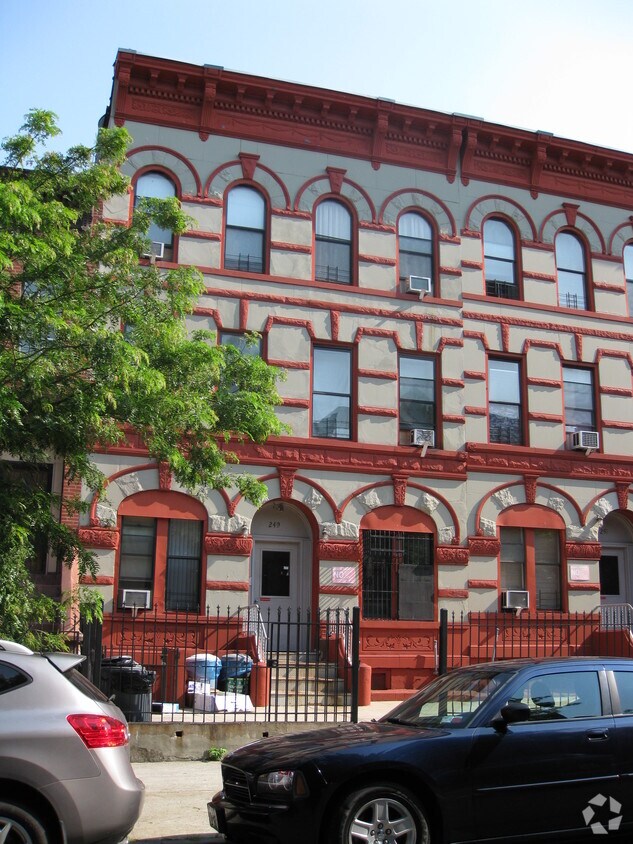 Foto del edificio - 249 Vernon Ave