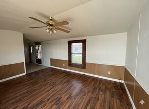 Building Photo - 2496 W Highway 98