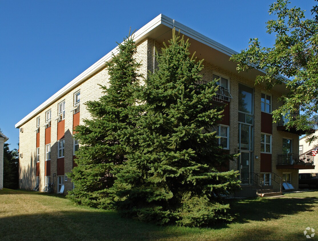 Building Photo - 510 E. Hoyt Ave