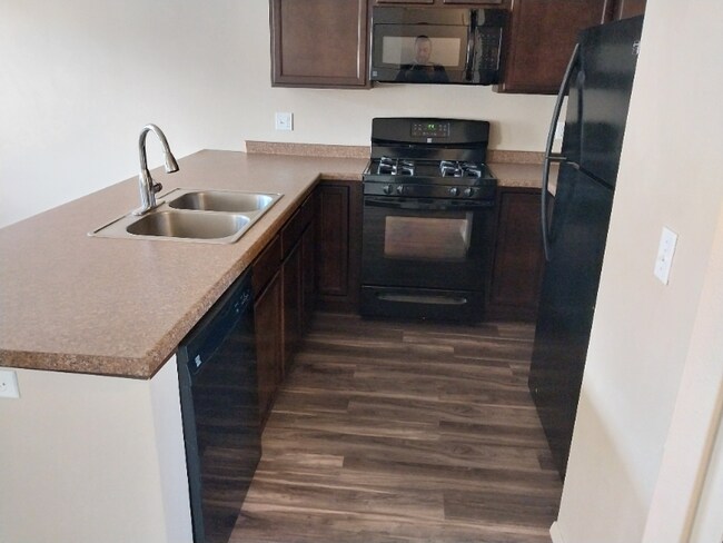 Foto del edificio - 207 4th St SW