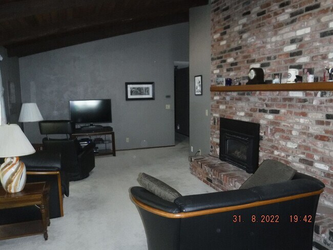 Foto del edificio - Large 3 Bedroom House