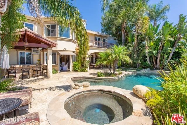 Building Photo - 5 br, 4.5 bath House - 16826 Calle de Sarah