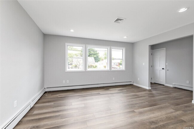 Building Photo - 2762 Milburn Ave