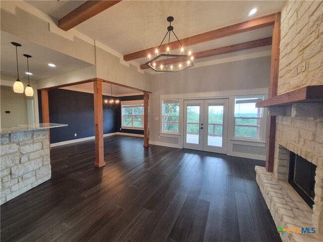 Building Photo - 427 Primrose Path