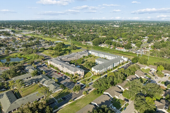 5845 El Segundo Way Orlando, FL 32808-4056 - Residences Emerald Villas