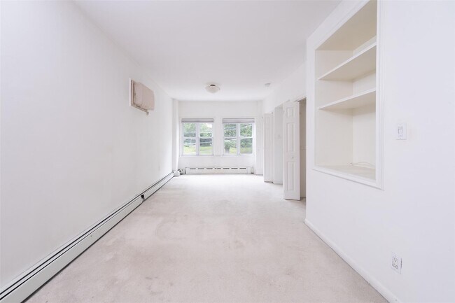 Building Photo - 115 Wolfs Ln