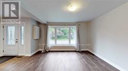 Photo du bâtiment - 133 Harrison Dr