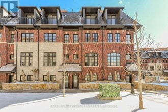 Building Photo - 35 Lunar Cres