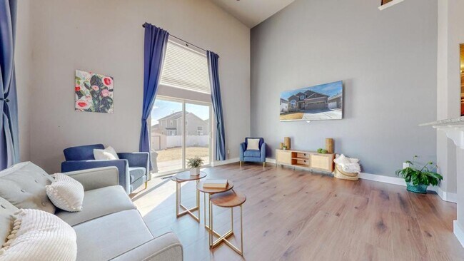 Foto del edificio - 1813 Ruddlesway Dr