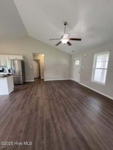 Foto del edificio - 204 N Windy Ridge Rd