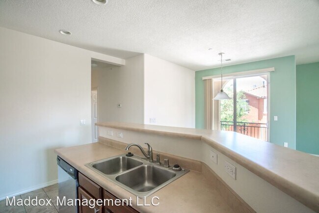 601 Menaul Blvd NE - 4