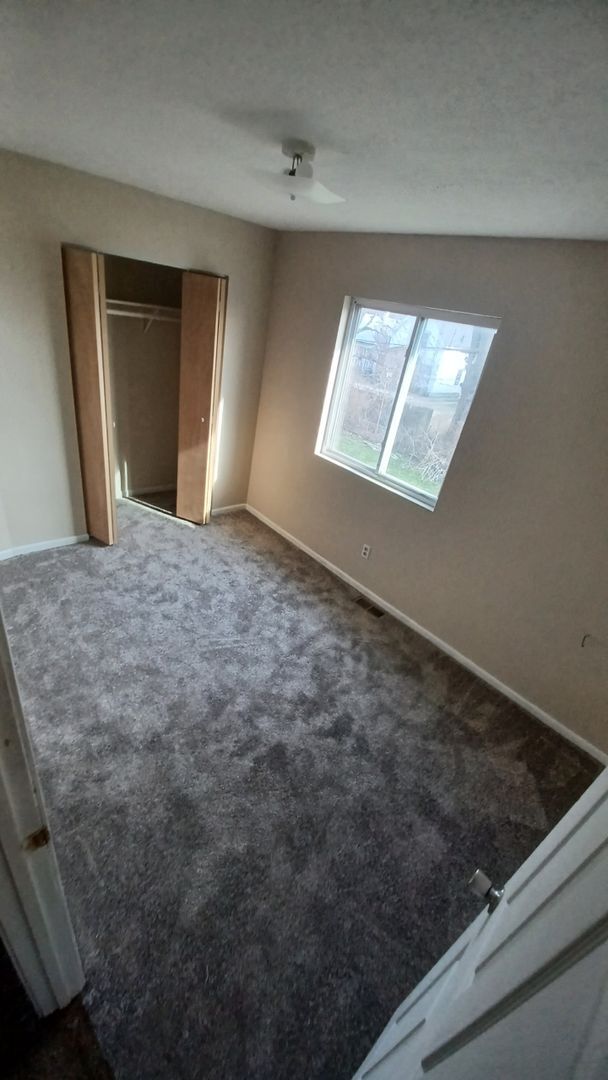 Foto del edificio - Spacious 4 Bedroom 2 bath house located ne...