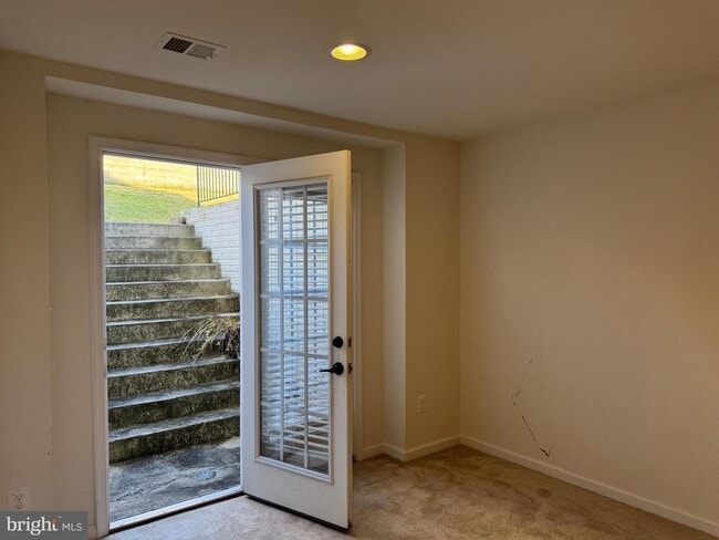 Building Photo - 3238 Fledgling Cir