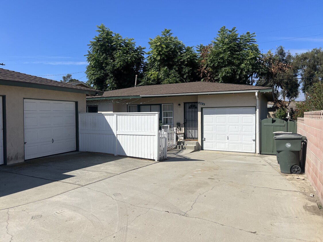 Back house - 18513 Mansel Ave