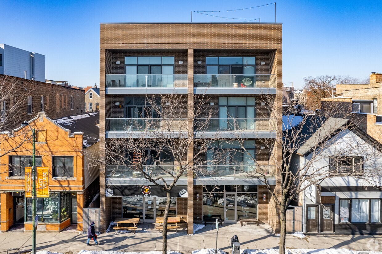 Foto del edificio - 1108-1110 N Ashland Ave