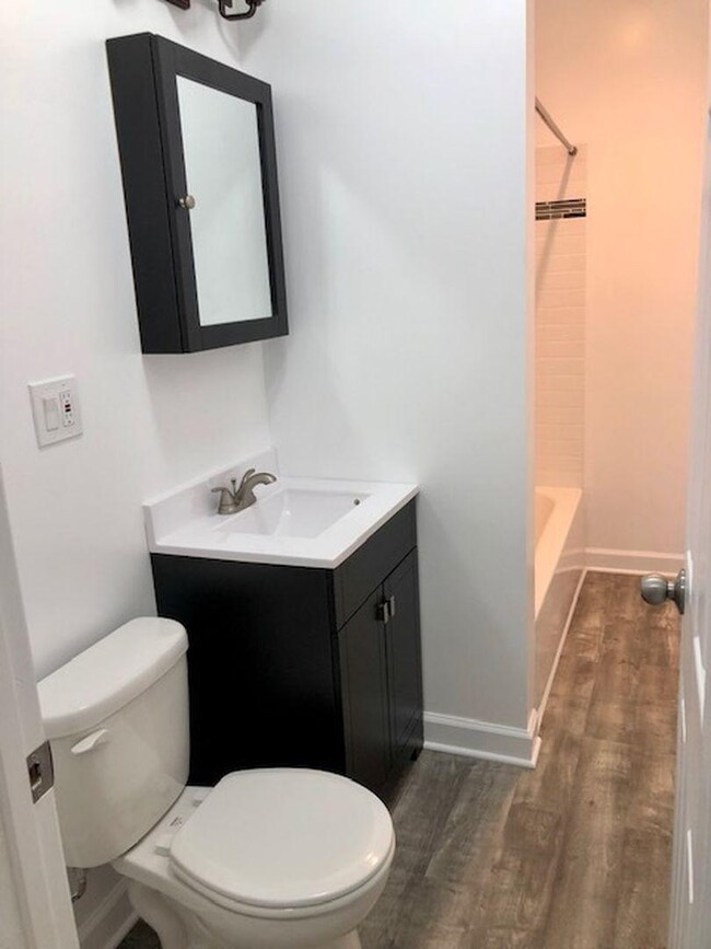 Foto del edificio - 1 bedroom in Chicago IL 60657