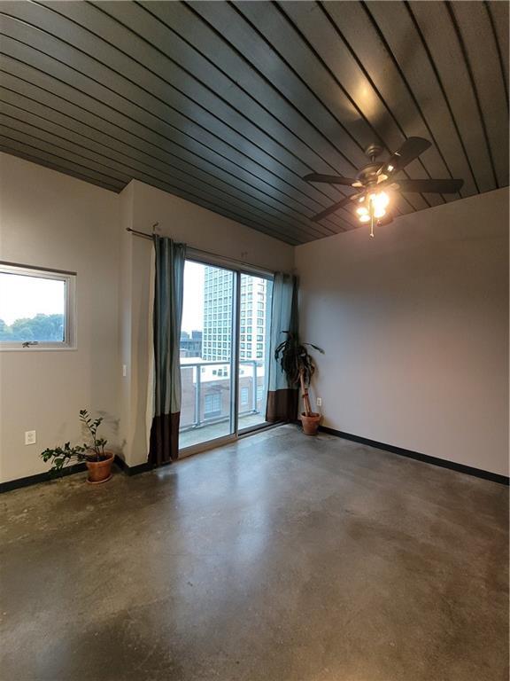 Foto del edificio - 620 Glen Iris Dr NE