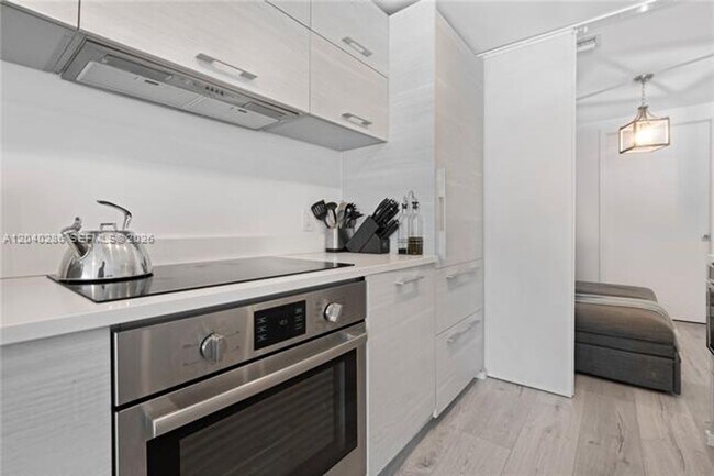 Photo - 650 NE 32nd St Apartment
