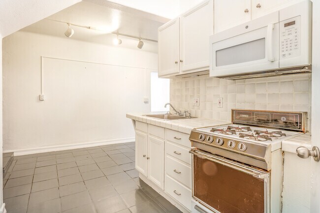 Foto del edificio - 1114 Escalona Dr