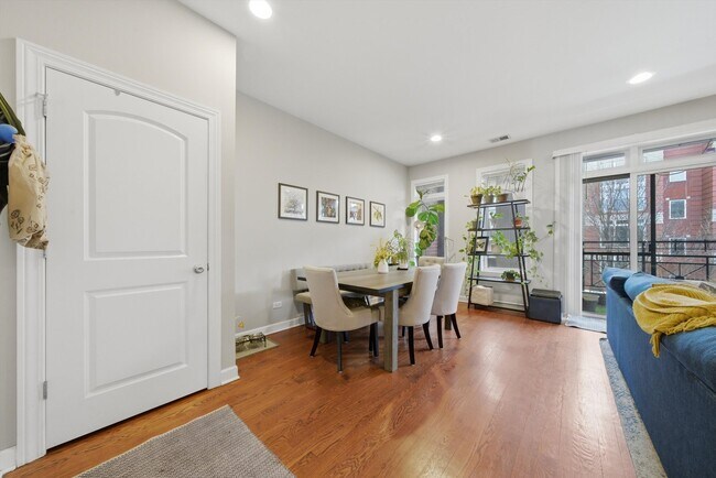 Foto del edificio - 2114 W Rice St