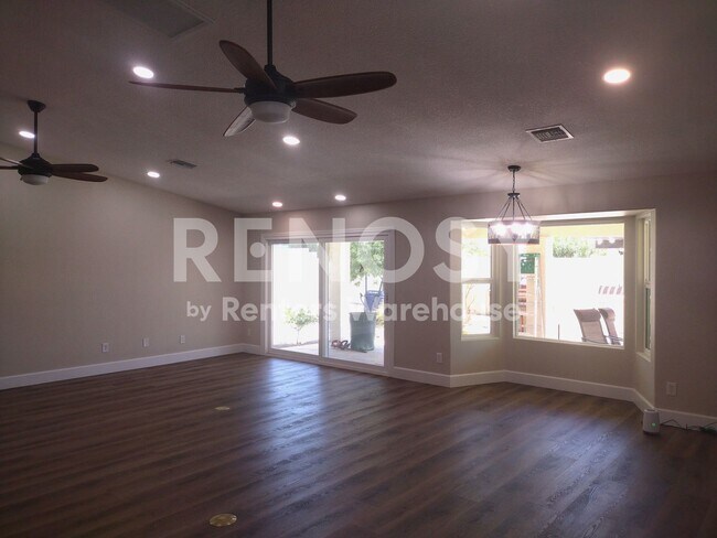 Foto del edificio - 6125 E Quince St