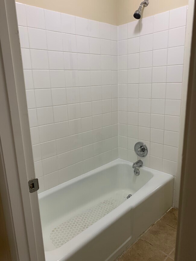 Bath - 420 Walton Ln