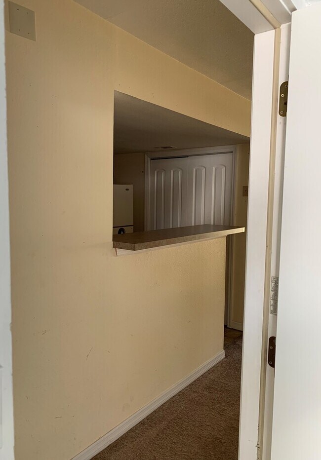 Foto del edificio - Awesome 2 bedroom 2 bath, WILL ACCEPT HOUS...