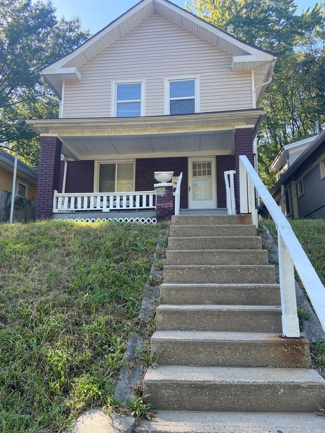 Primary Photo - Cozy 3 Bedroom Home in Historic Northeast