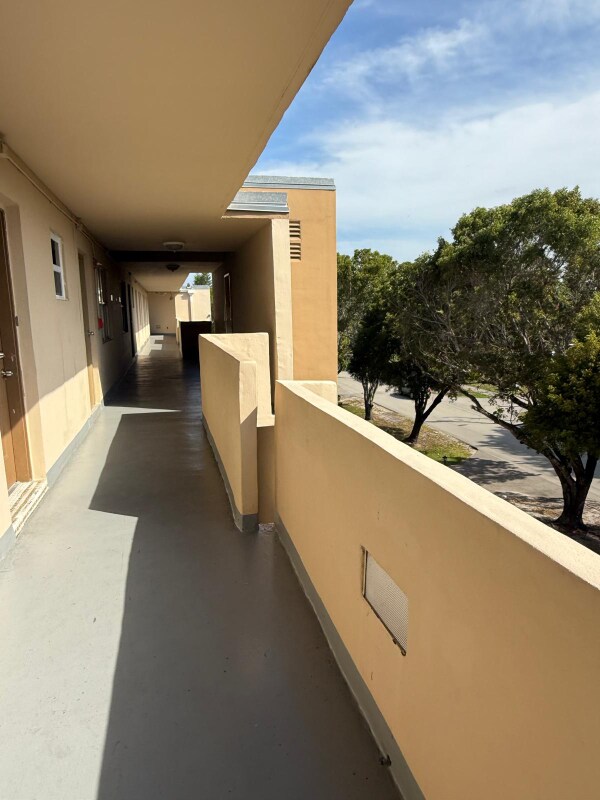 Foto del edificio - 1401 NE 191st St