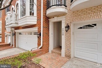 Building Photo - 7719 Spoleto Ln