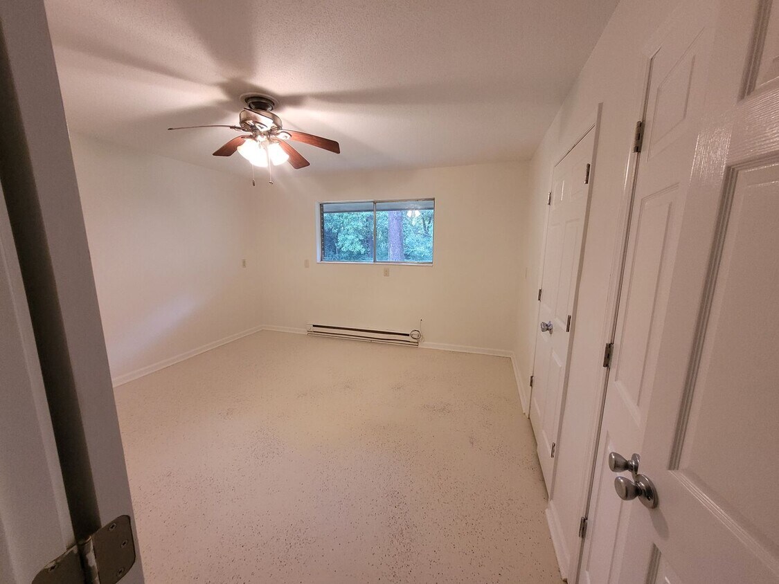 Foto del edificio - Camelot 1 bedroom condo