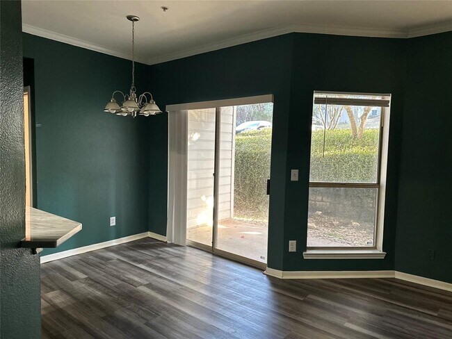 Building Photo - 6000 Shepherd Mountain Cove