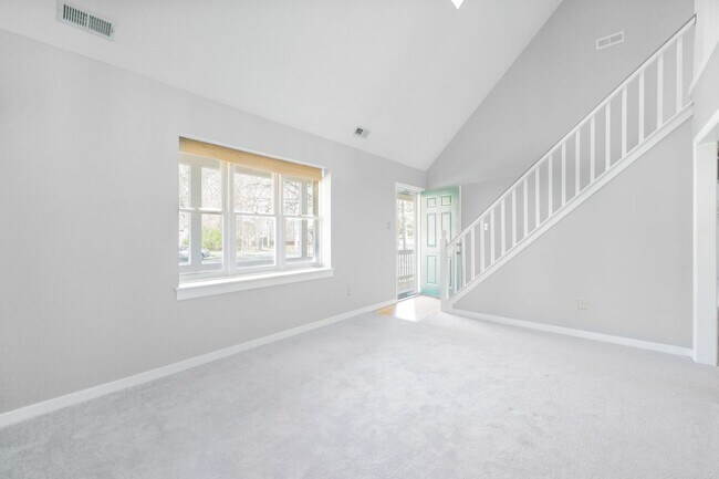 Building Photo - "LIKE NEW" home in Glen Allen Western Henr...