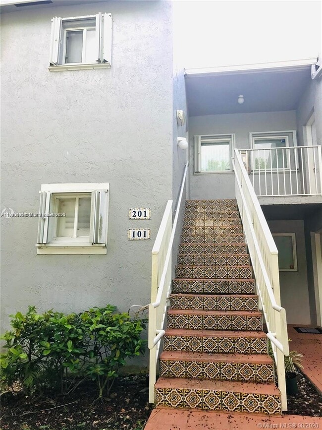 Foto del edificio - 4712 NW 114th Ave