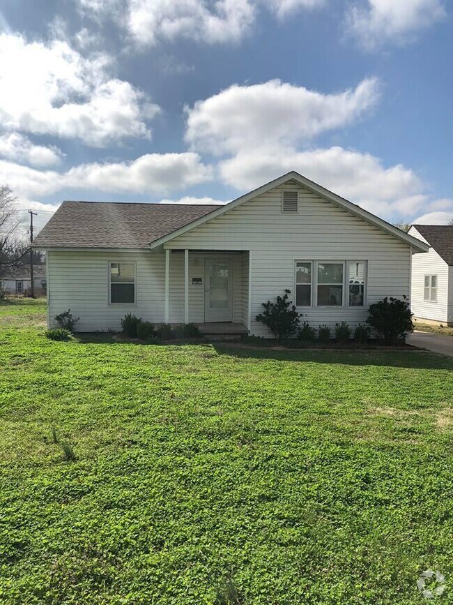 1316 S 8th St, Ponca City, OK 74601 House Rental in Ponca City, OK