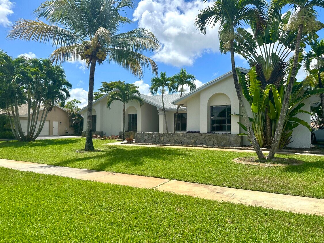 Foto principal - 10316-10186 186th Ct S
