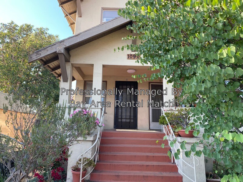 Primary Photo - 1090 43rd St