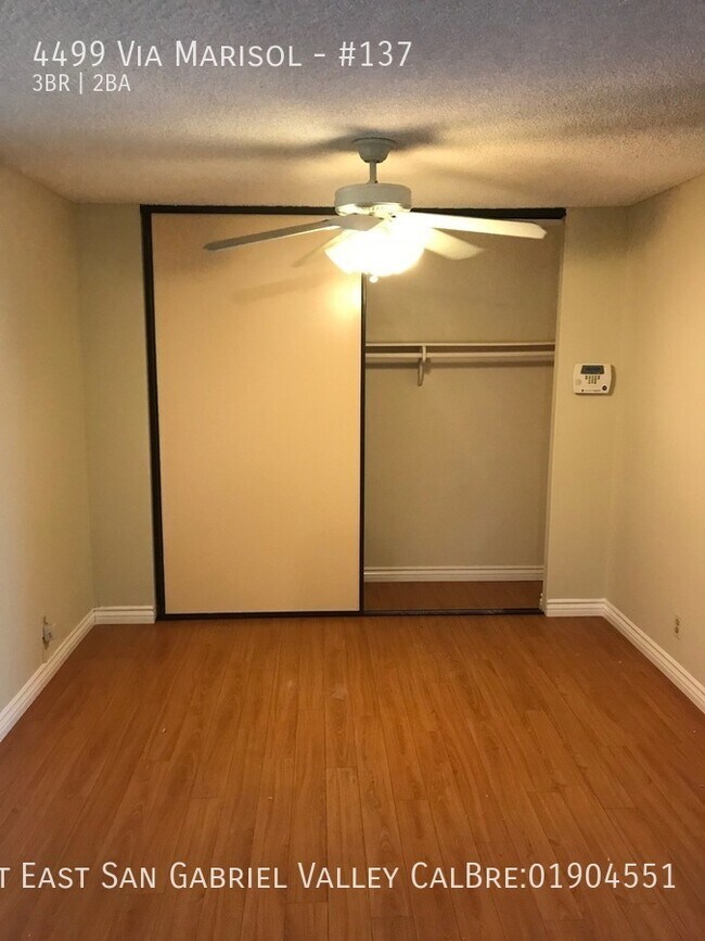 Building Photo - Large three bedroom condo in a quiet, conv...