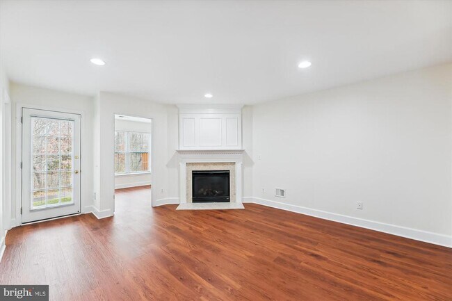 Building Photo - 2458 Terra Cotta Cir
