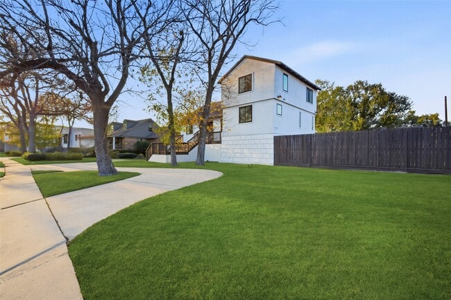 Building Photo - 4718 N Braeswood Blvd