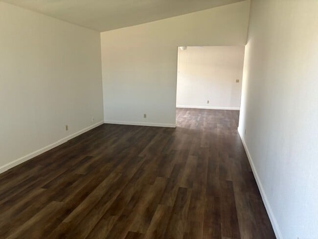 Building Photo - 7631-7633 AGUSTAWOOD PLACE